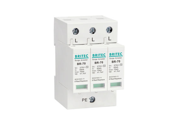 Tiga Surge Arrester Tipe 2 Fase 40kA - 70kA 3P Kinerja Stabil Tahan Api