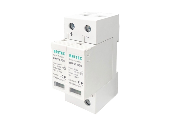 DC600V 2P 40KA Photovoltaic PV Surge Arrester Tipe 2 Pelindung Petir Tegangan Rendah