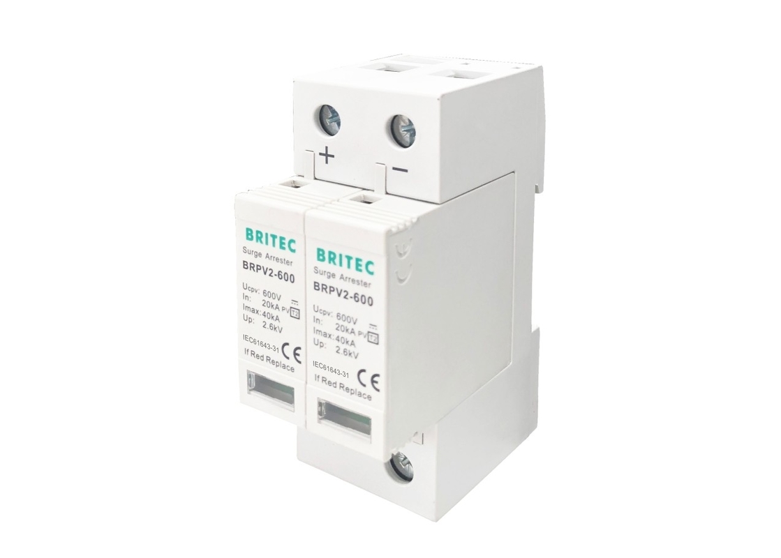 DC600V 2P 40KA Photovoltaic PV Surge Arrester Tipe 2 Pelindung Petir Tegangan Rendah