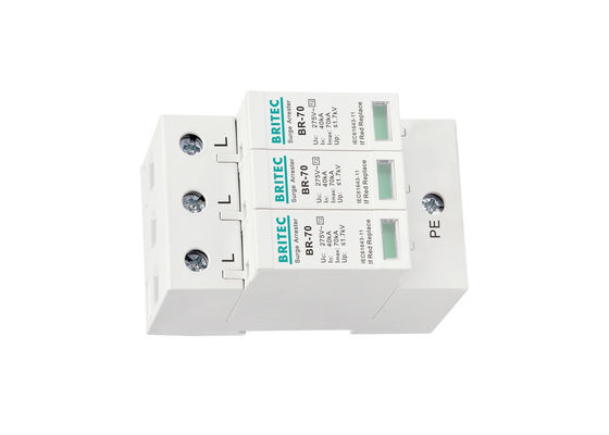 Tiga Surge Arrester Tipe 2 Fase 40kA - 70kA 3P Kinerja Stabil Tahan Api